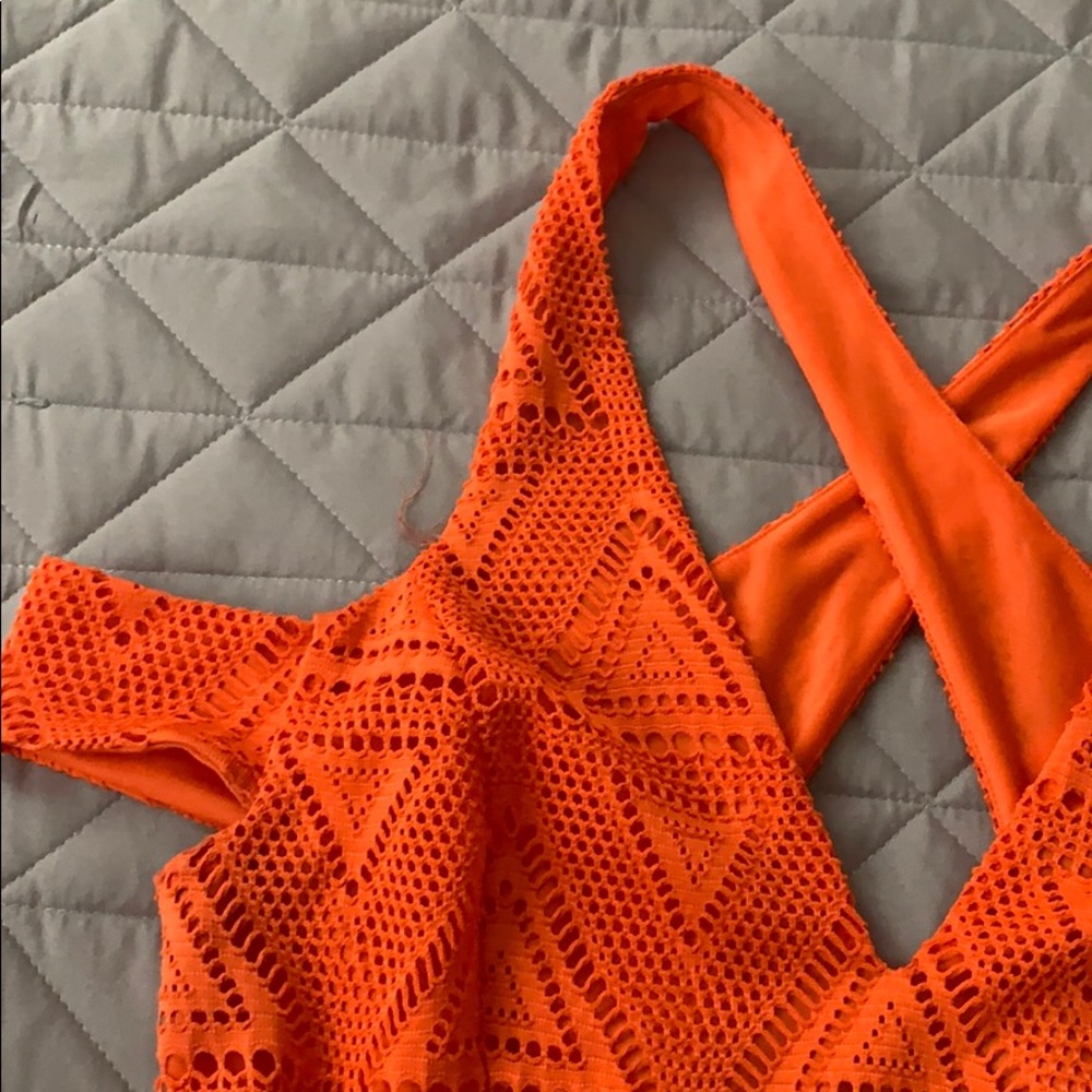 Bebe Cold Shoulder Top! - Picture 3 of 6